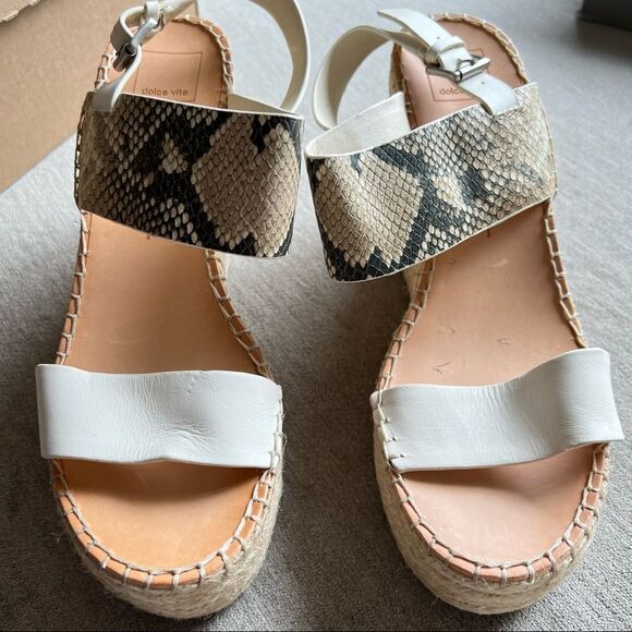 NWT Dolce Vita Spiro Snake Leather Wedges in White 10 - Picture 2 of 5